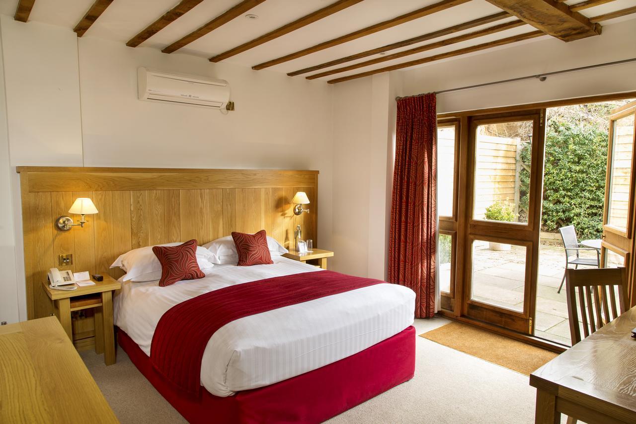 Tewinbury Farm Hotel Zimmer foto